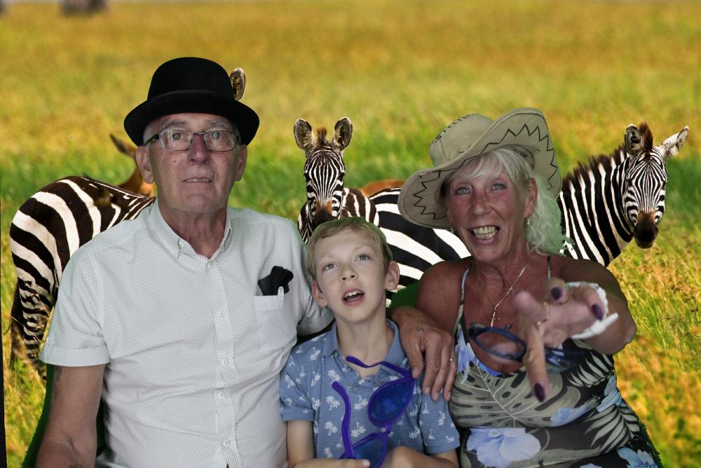 Gary & Julie's Wedding | View more photos from the event at gallery.myphotoboothexperience.co.uk/u/MyPhotoBoothExperienceLtd/Gary-Julies-Wedding
